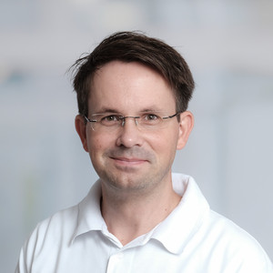 Portrait Dr. med. Hendric Job, Oberarzt Radiologie, Team, Albertinen Zentrum für Radiologie, Standort Albertinen Krankenhaus, Hamburg-Schnelsen, Hamburg-Volksdorf