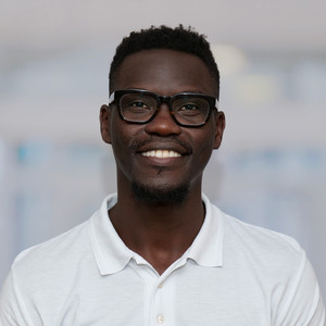 Portrait Julius Otieno Nyodegi, Assistenzarzt Radiologie, Albertinen Krankenhaus