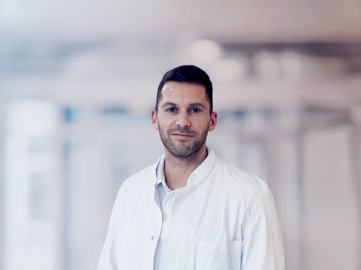 Porträt Jonas Leppig, Oberarzt, Immanuel Albertinen Zentrum für Radiologie, Standort Rüdersdorf bei Berlin